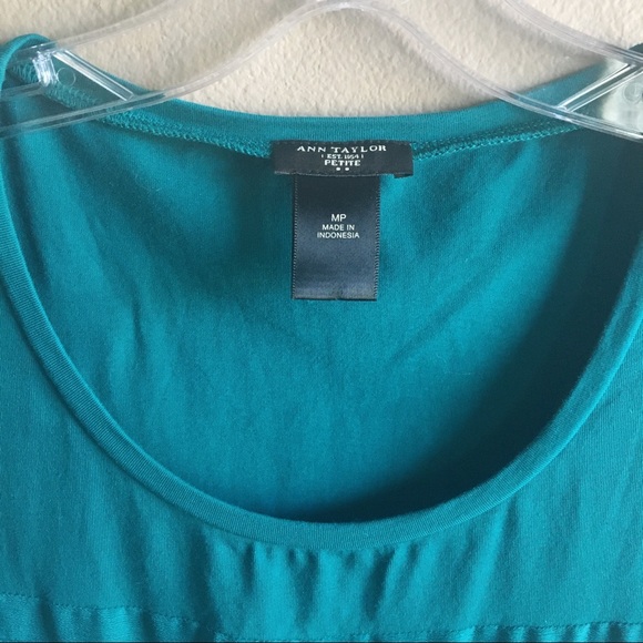 {Ann Taylor} Ruched Sleeveless Blouse M Petite - Picture 3 of 6